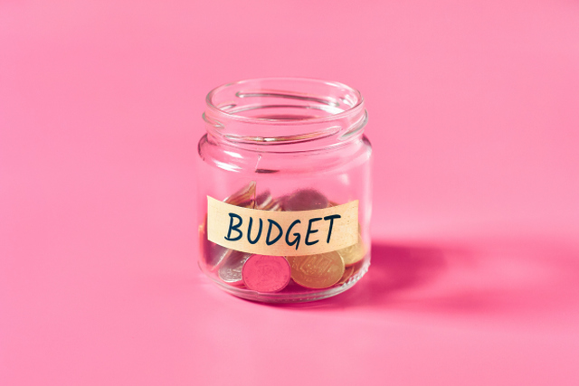 Wedding Budget Bliss: Smart Tips for Managing Your Expenses