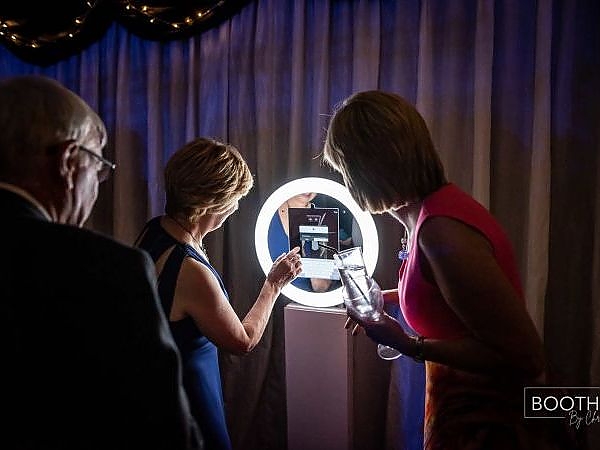  Explore the various ways our digital photo booths can be used at events.
